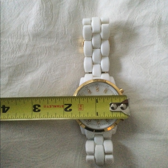 EUC Michael Kors white resin watch with gold detail. - Picture 9 of 9
